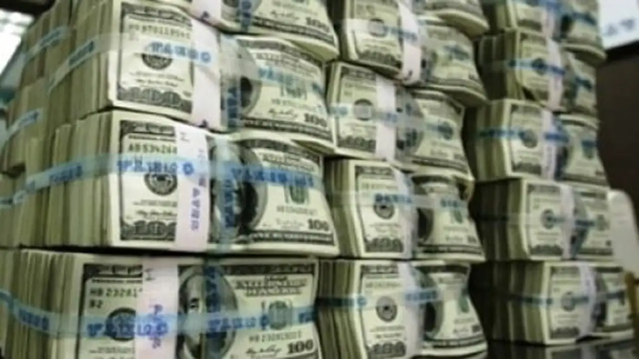 تحركات محدودة في سعر صرف الدولار الأمريكي ترقباً لتغيرات الأسواق العالمية